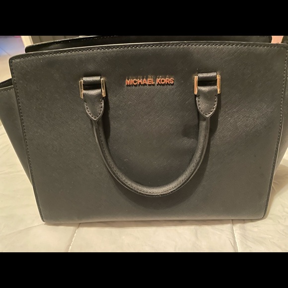 Michael Kors strap bag - Picture 1 of 12